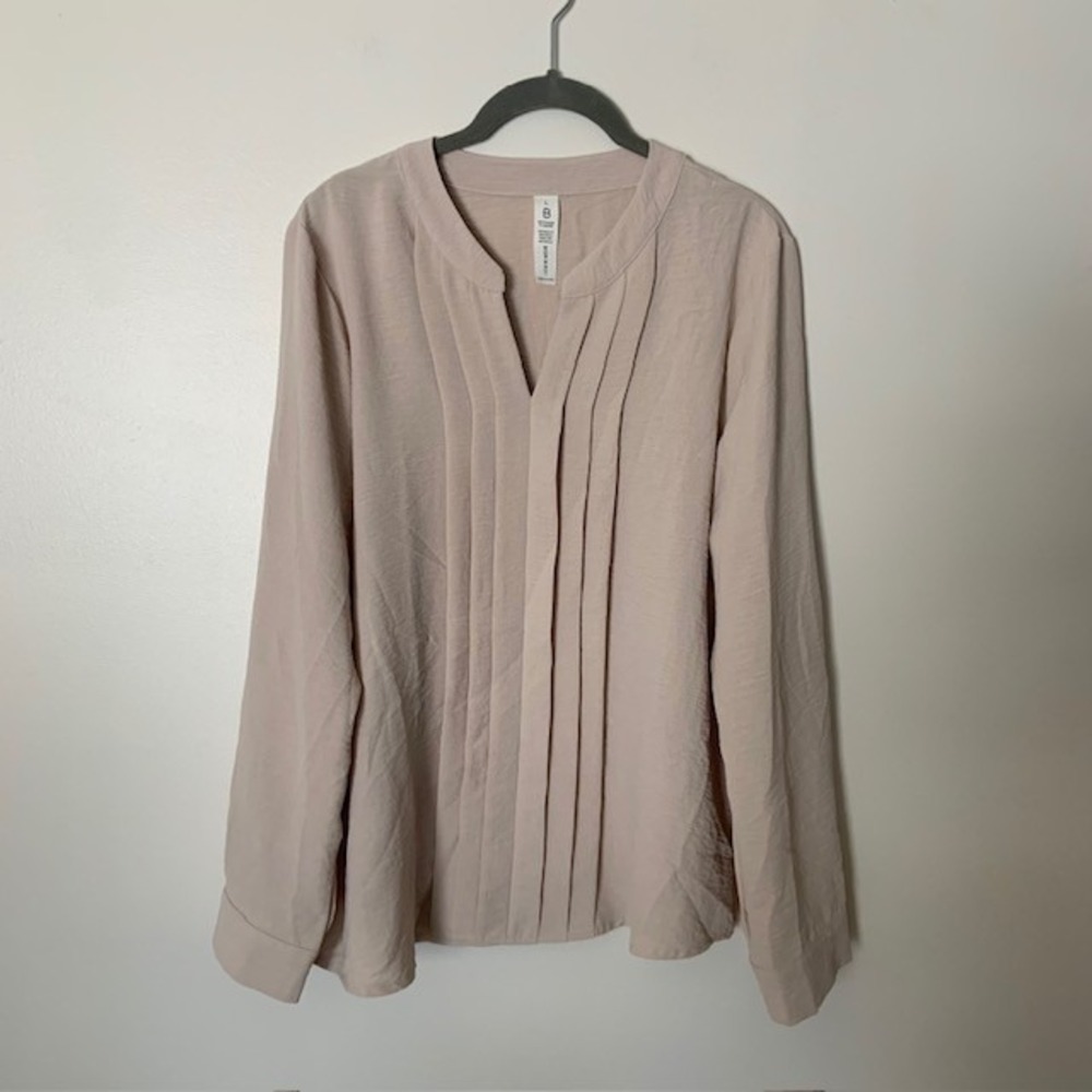 B.Wear Beige Pleated Blouse Size L Plissé  Boho Neutral Tunic Career Work GUC
